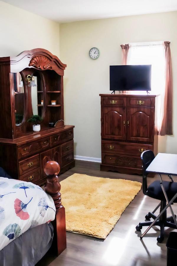 Cozy City Retreat Near Downtown Indianapolis- Private Bedroom Екстер'єр фото