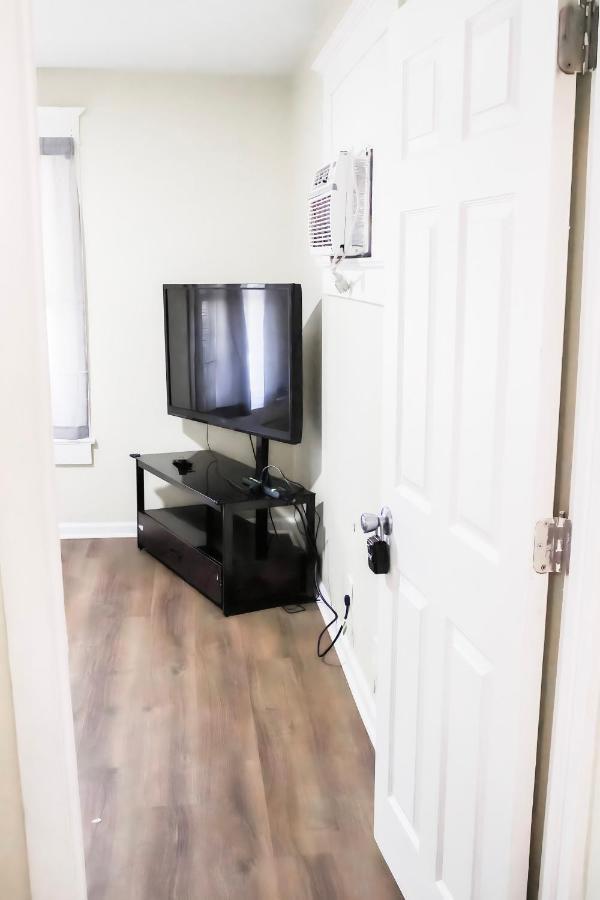 Cozy City Retreat Near Downtown Indianapolis- Private Bedroom Екстер'єр фото